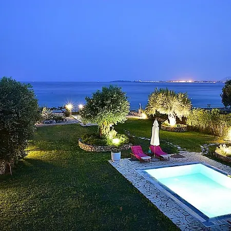 Cote Jardin Seafront Direct Access To The