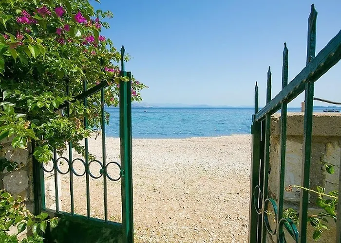 Cote Jardin Villa *