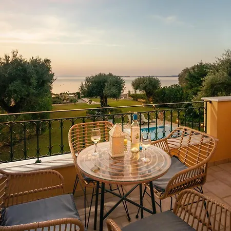 Villa Cote Jardin Seafront Direct Access To The *